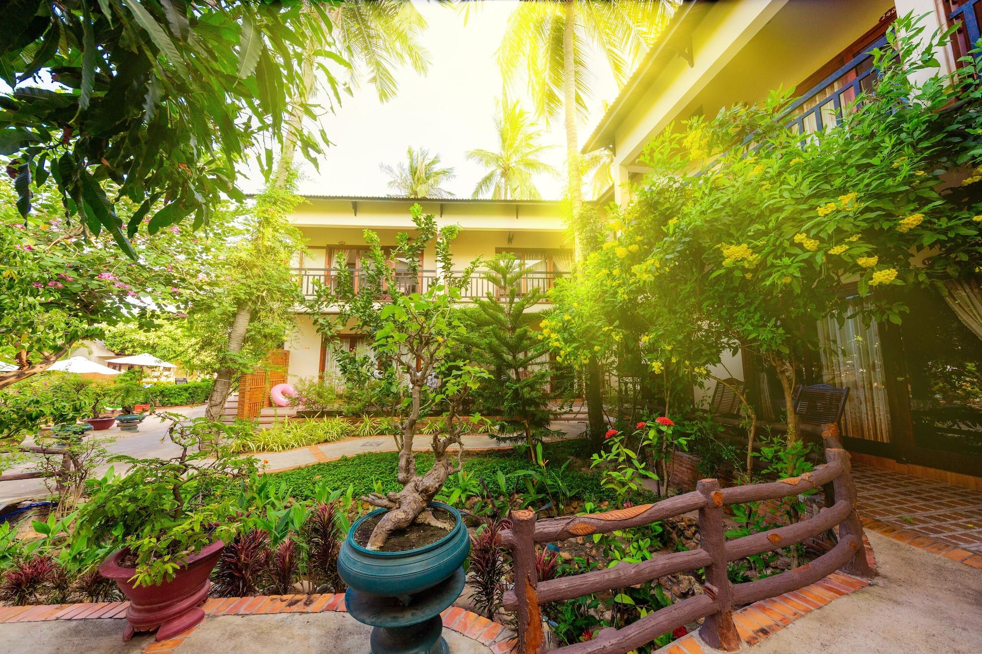 Bao Quynh Bungalow Hotel Phan Thiet Exterior photo