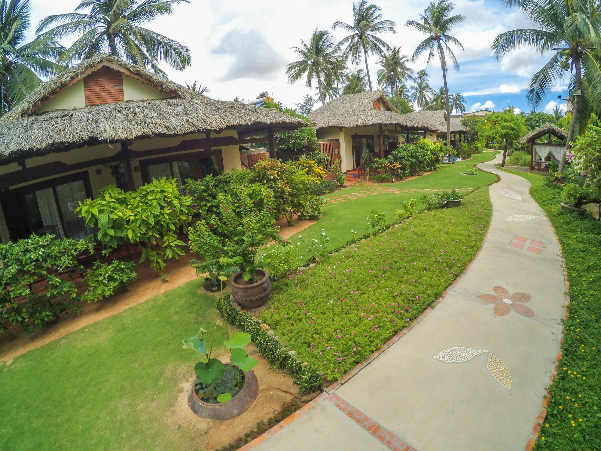 Bao Quynh Bungalow Hotel Phan Thiet Exterior photo