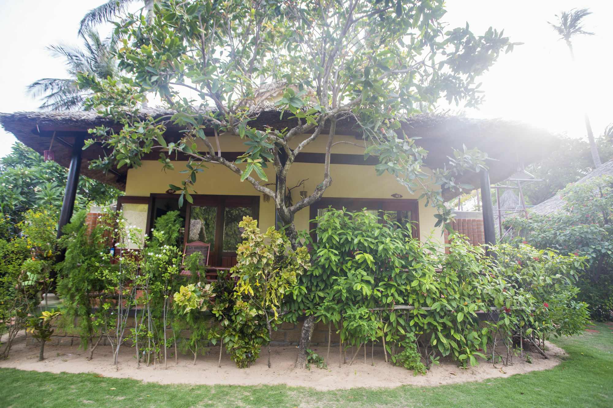 Bao Quynh Bungalow Hotel Phan Thiet Exterior photo